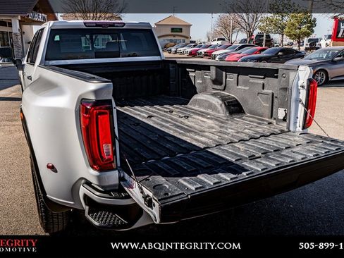 Used 2022 GMC Sierra 3500 Denali w/ Denali Ultimate Package image 41