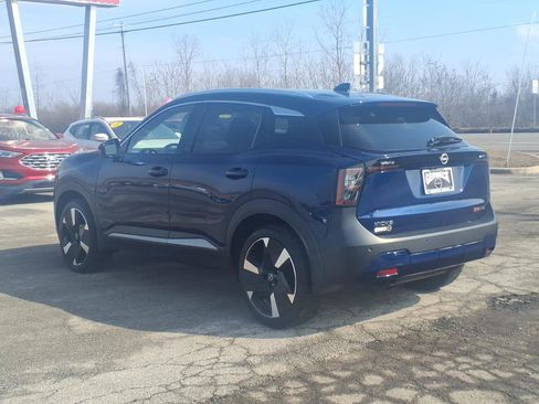 Used 2025 Nissan Kicks SR w/ SR Premium Package image 4