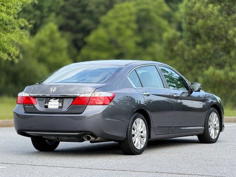 Used 2015 Honda Accord EX image 11