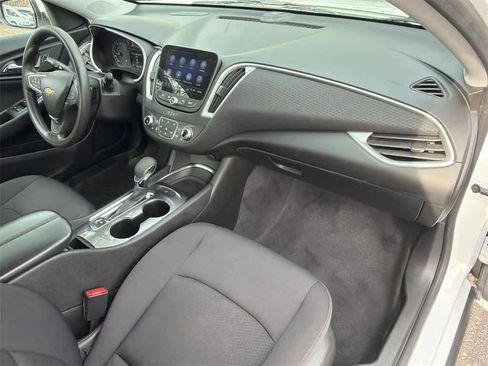 Used 2023 Chevrolet Malibu LT image 13