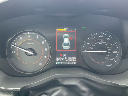 Used 2021 Subaru Crosstrek 2.0i Premium image 14