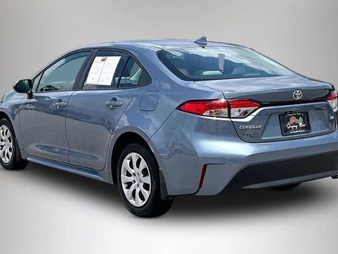 Used 2025 Toyota Corolla LE FWD image 4
