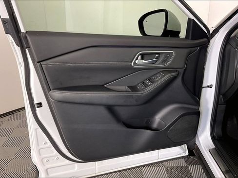 New 2026 Nissan Rogue Platinum w/ Platinum Premium Package AWD/4WD image 39