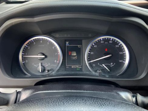 Used 2017 Toyota Highlander XLE image 25