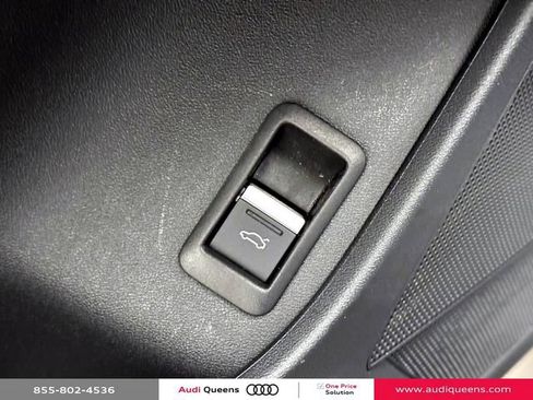 Certified 2022 Audi Q4 e-tron Prestige AWD/4WD image 21
