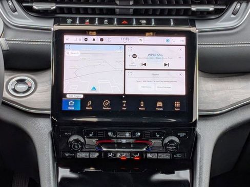 Certified 2024 Jeep Grand Cherokee Overland w/ Luxury Tech Group IV image 17