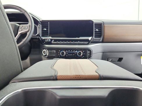 New 2026 Chevrolet Silverado 1500 High Country w/ Technology Package AWD/4WD image 21