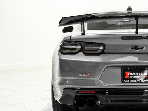 Used 2020 Chevrolet Camaro ZL1 image 40