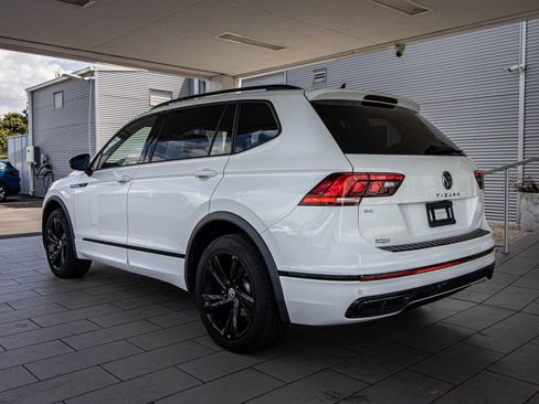 Certified 2023 Volkswagen Tiguan SE R-Line FWD image 12