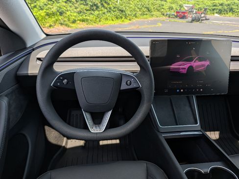 Used 2026 Tesla Model Y Long Range AWD/4WD image 30