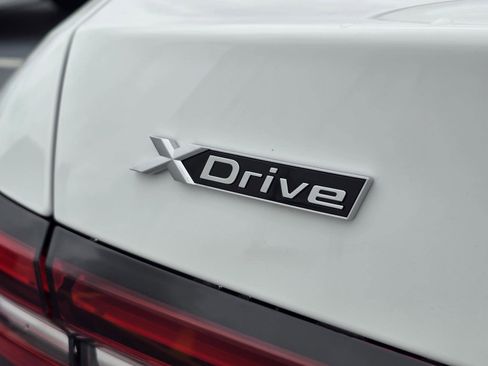 New 2026 BMW 530i xDrive w/ Premium Package image 5