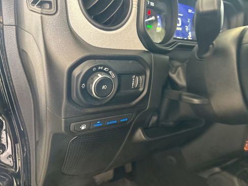 Used 2025 Jeep Wrangler Unlimited Sport S 4xe AWD/4WD image 42