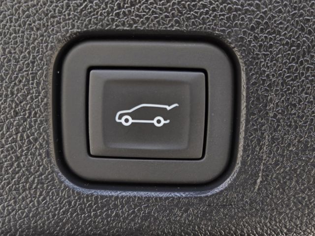 Used 2026 Chevrolet Traverse LT FWD image 10