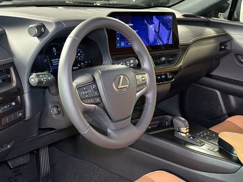 Certified 2025 Lexus UX 300h AWD w/ Accessory Package (Z2) image 23