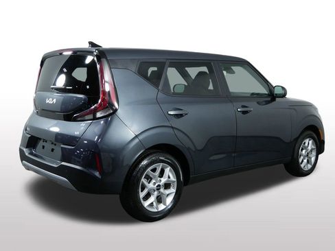 Certified 2025 Kia Soul LX image 9