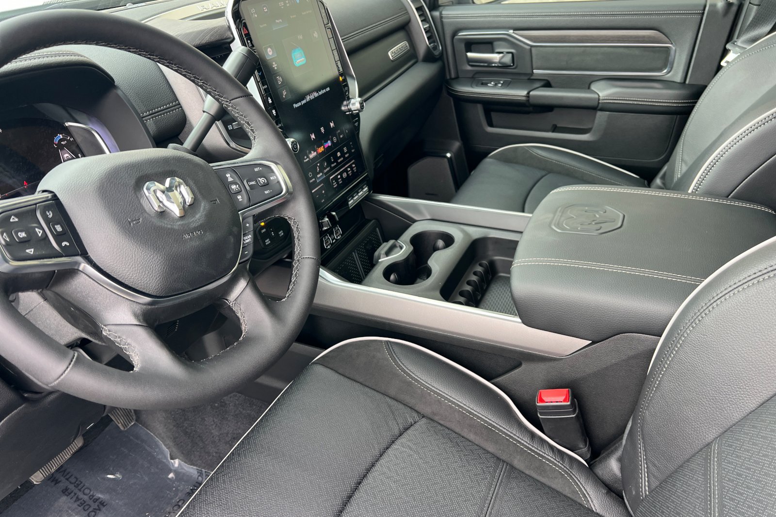New 2026 RAM 3500 Laramie AWD/4WD image 11