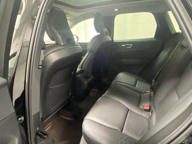 Certified 2023 Volvo XC60 B5 Plus AWD/4WD image 12