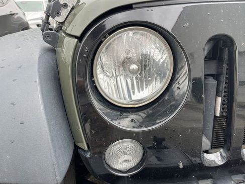 Used 2015 Jeep Wrangler Unlimited Sport AWD/4WD image 12