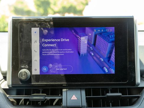 Used 2024 Toyota RAV4 LE AWD/4WD image 21