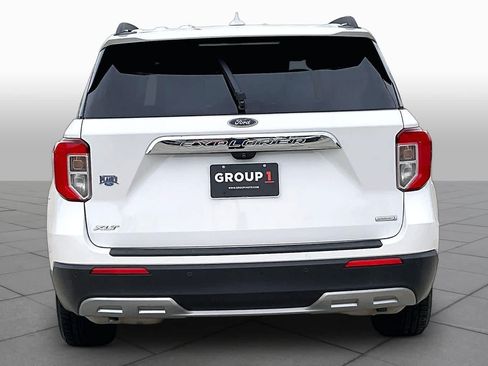 Used 2020 Ford Explorer XLT w/ Equipment Group 202A RWD image 5