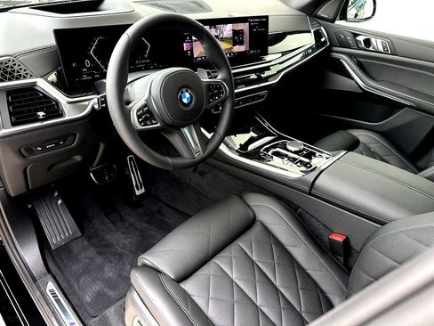 New 2026 BMW X5 xDrive40i w/ M Sport Package AWD/4WD image 11