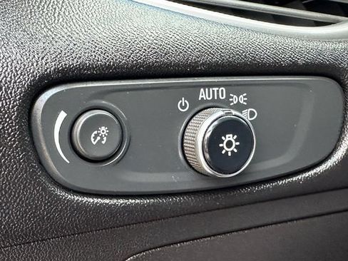 Used 2024 Chevrolet Malibu LT FWD image 25