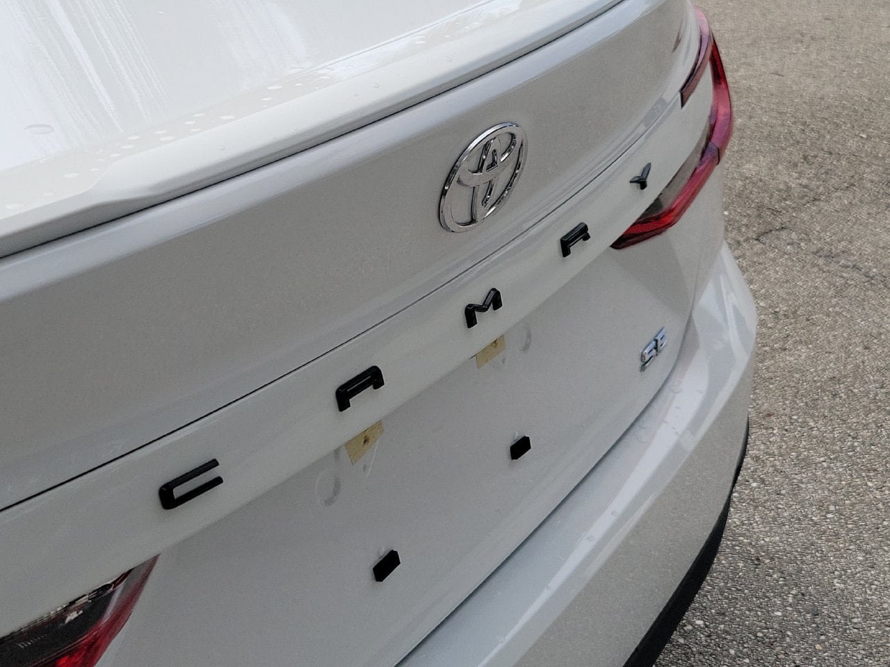 Used 2026 Toyota Camry SE w/ Multimedia Upgrade Package FWD image 6