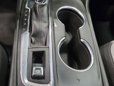 Used 2019 Chevrolet Equinox LT FWD image 21
