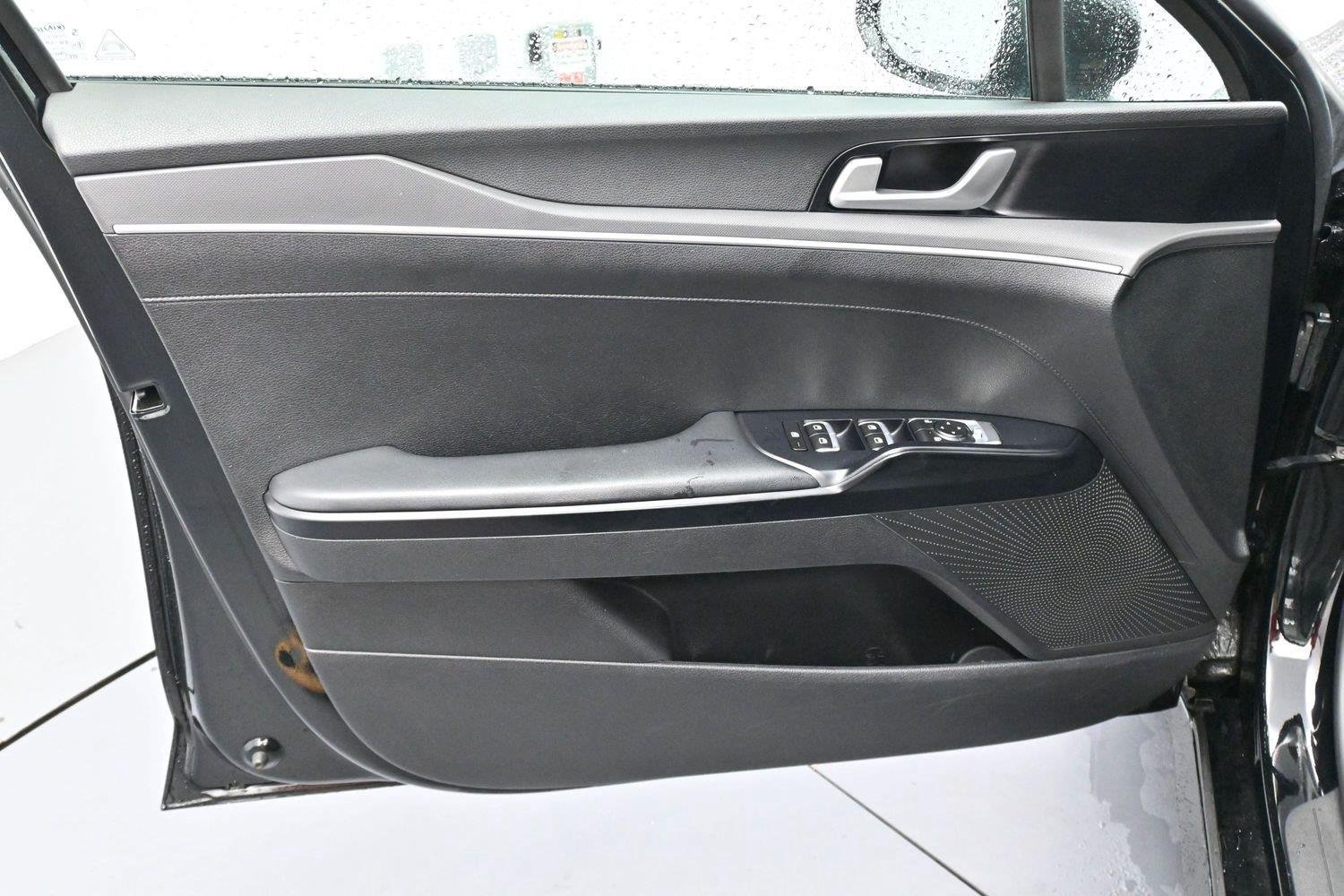 Used 2021 Kia K5 LXS FWD image 10