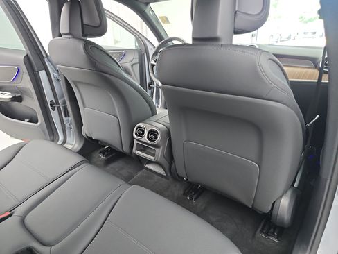 Certified 2026 Mercedes-Benz GLC 300 image 11
