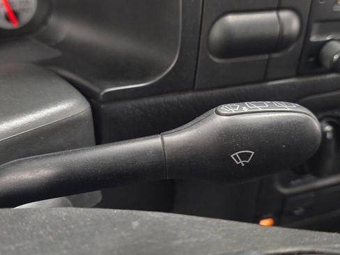 Used 1996 Volkswagen Golf GL FWD image 77
