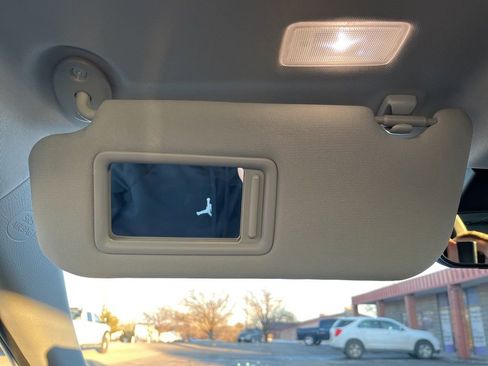 Used 2025 Toyota Camry XLE image 75