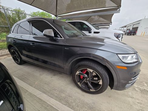 Used 2018 Audi SQ5 Premium Plus w/ Navigation Package AWD/4WD image 9