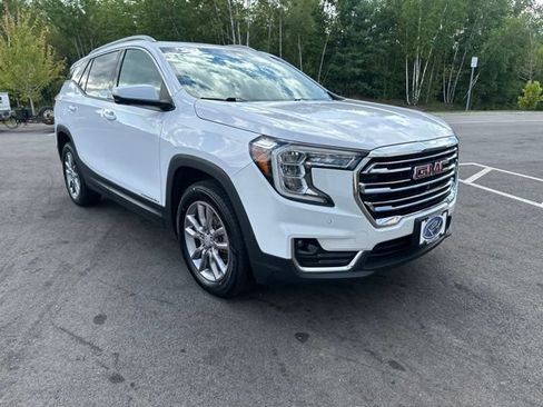 Used 2022 GMC Terrain SLT w/ Tech Package AWD/4WD image 7