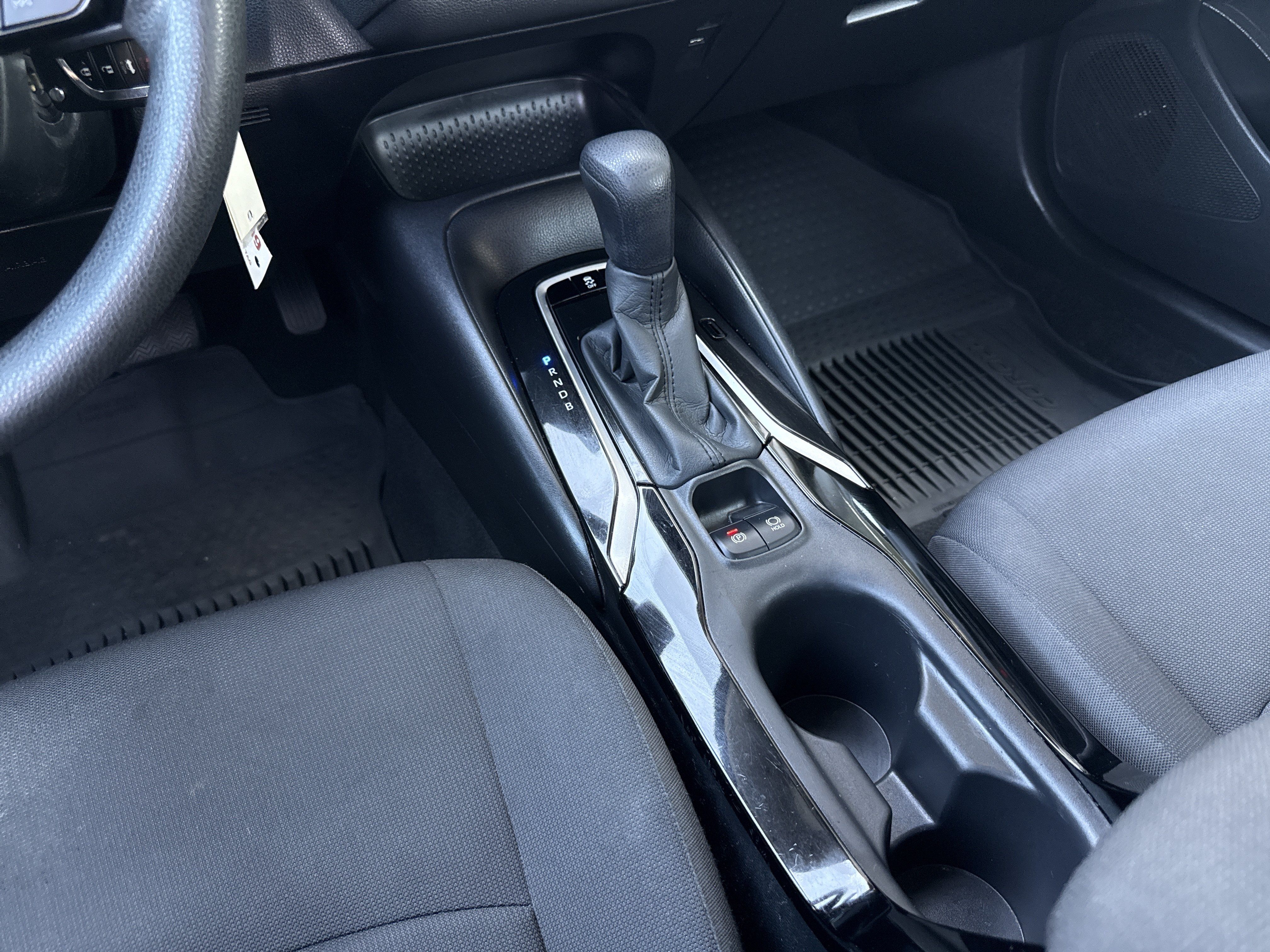 Used 2022 Toyota Corolla LE FWD image 35