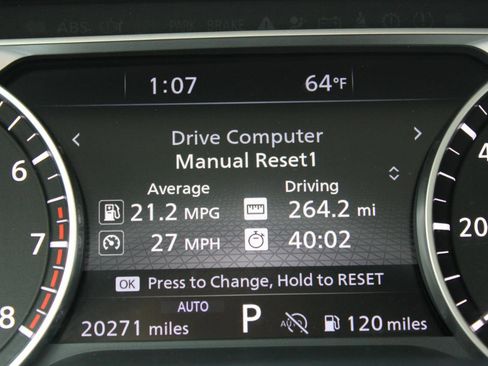 Used 2025 Nissan Pathfinder SL AWD/4WD image 23