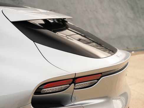 Used 2024 Ferrari Purosangue image 20