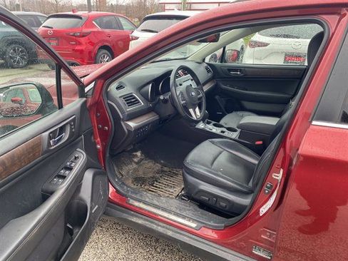 Used 2017 Subaru Outback 3.6R Limited image 3