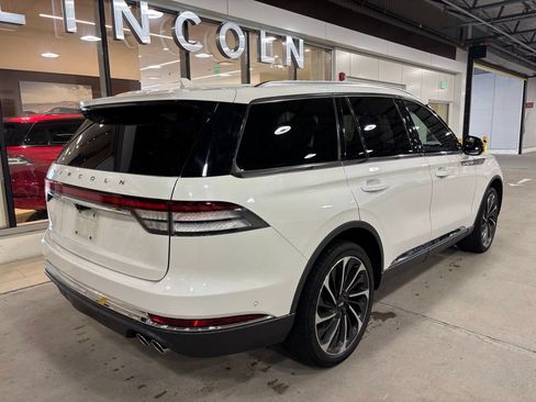Used 2022 Lincoln Aviator Reserve w/ Equipment Group 201A AWD/4WD image 3