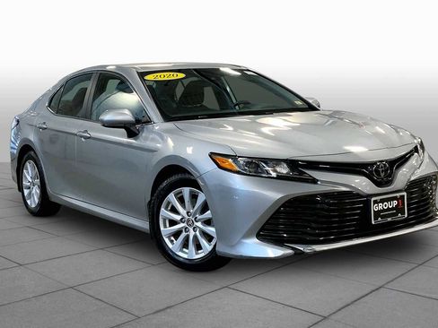 Used 2020 Toyota Camry LE w/ Carpet Mat Package image 3