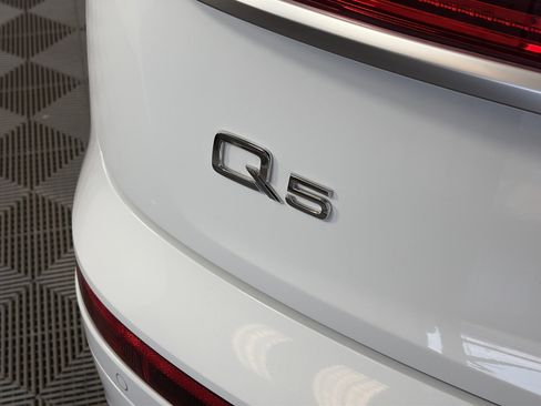 Certified 2024 Audi Q5 e Premium image 15