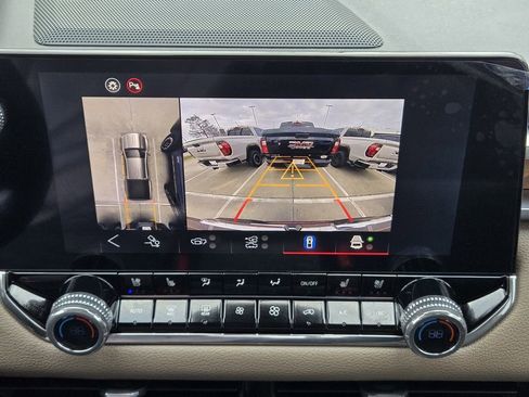 New 2026 GMC Canyon Denali image 13