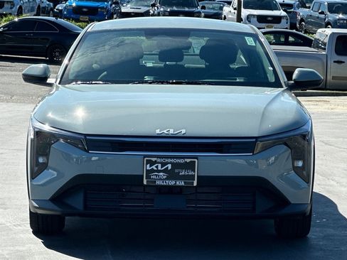 New 2026 Kia K4 LXS image 9
