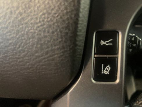 Used 2021 Toyota Tacoma TRD Sport w/ Technology Package AWD/4WD image 15