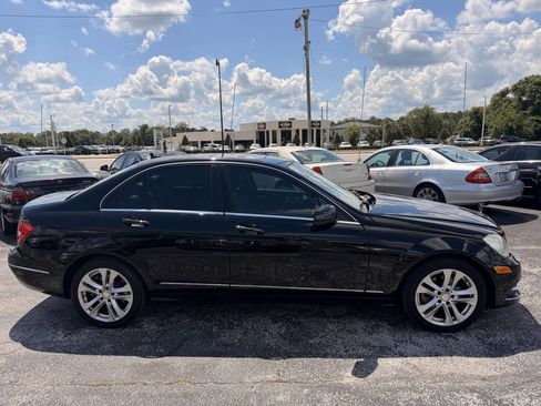 Used 2013 Mercedes-Benz C 250 Sedan image 3