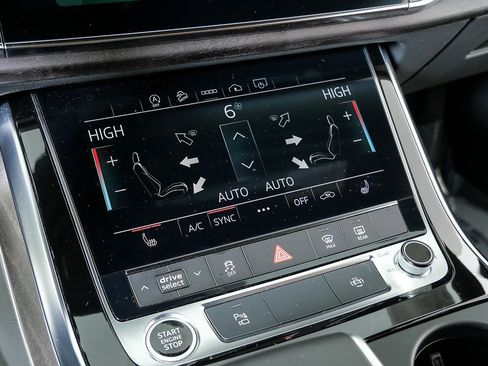 Used 2023 Audi Q7 2.0T Premium w/ Convenience Package image 16