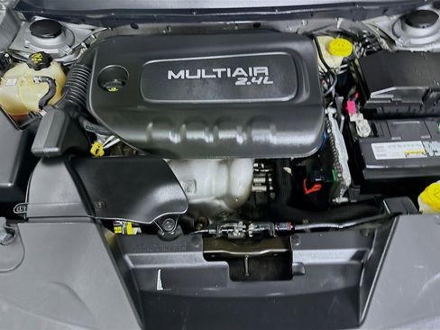 Used 2017 Jeep Cherokee Latitude w/ Comfort/Convenience Group image 33