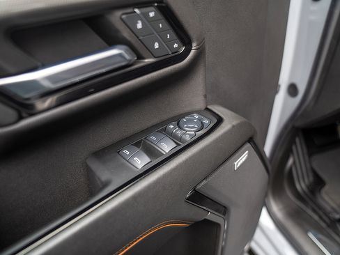 Used 2024 GMC Sierra 2500 AT4 w/ AT4 Premium Plus Package image 18