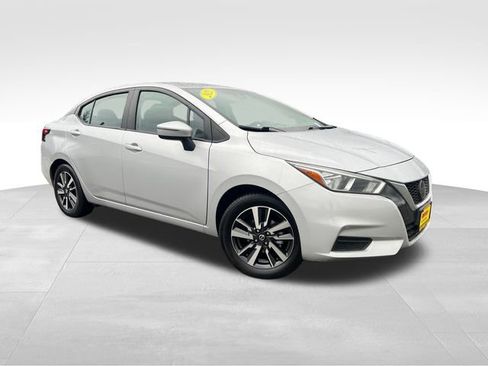 Used 2021 Nissan Versa SV image 1