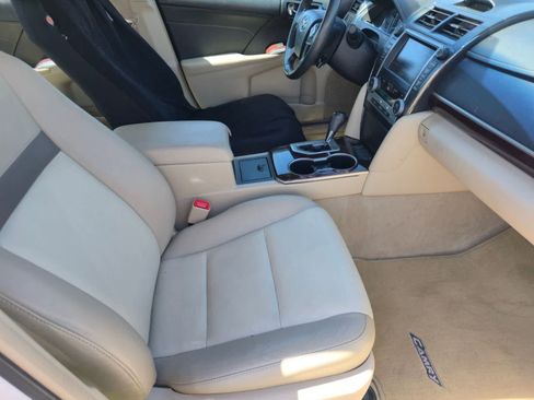 Used 2013 Toyota Camry XLE FWD image 11